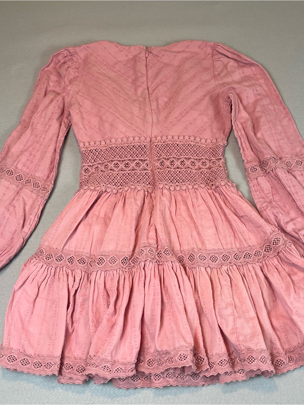 Free People Pink Boho Lace Mini Dress Size 2 V-Neck Tiered Long Sleeve Romantic - Picture 8 of 8